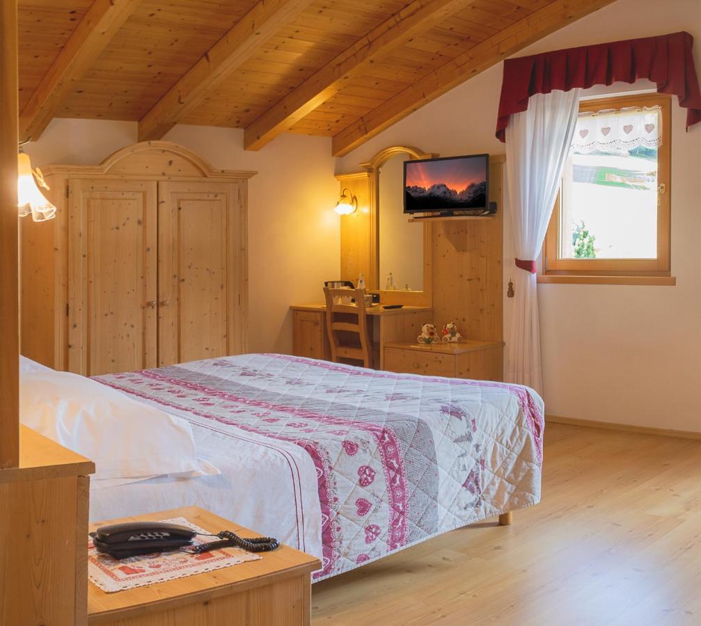 Hotel Garni Sant'Antonio Con Spa 마돈나 디 캄필리오 외부 사진