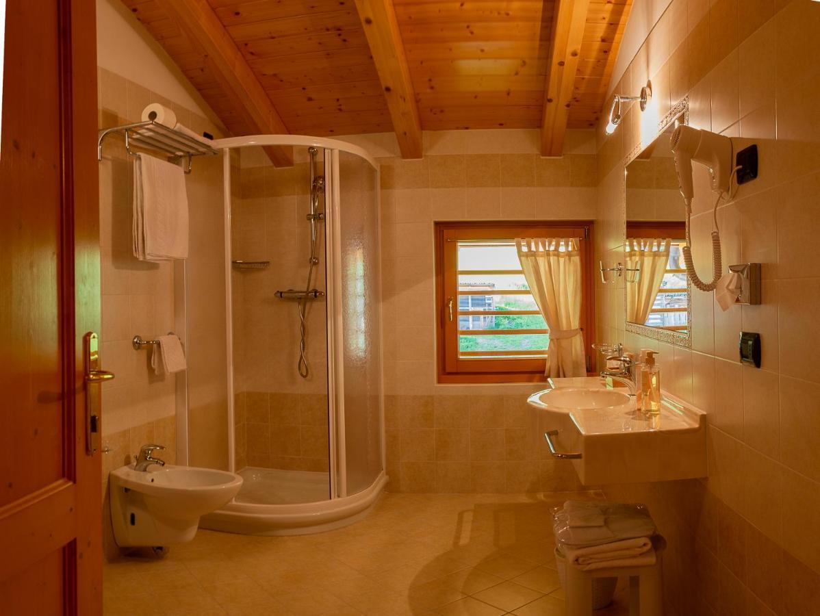 Hotel Garni Sant'Antonio Con Spa 마돈나 디 캄필리오 외부 사진
