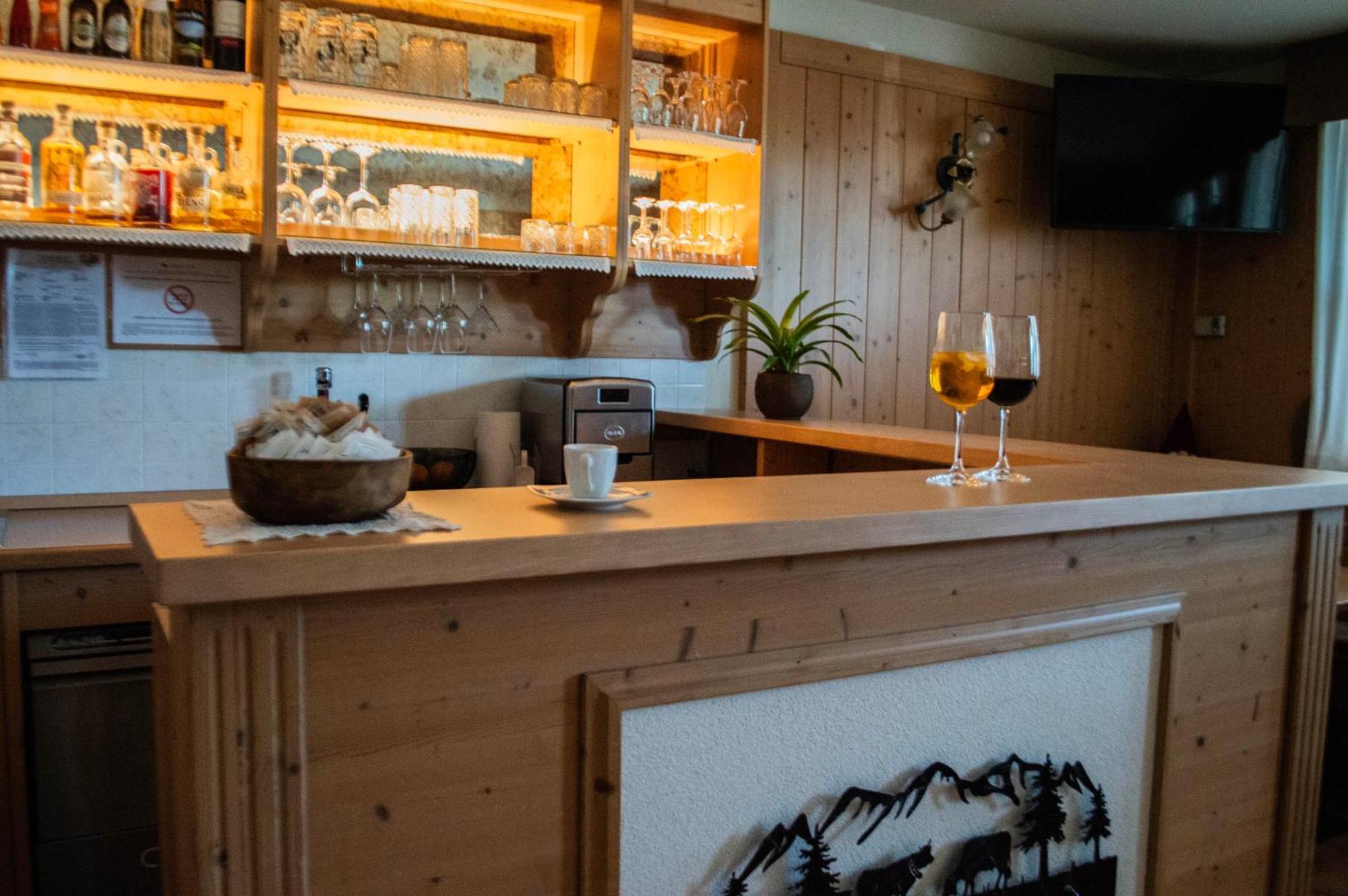 Hotel Garni Sant'Antonio Con Spa 마돈나 디 캄필리오 외부 사진