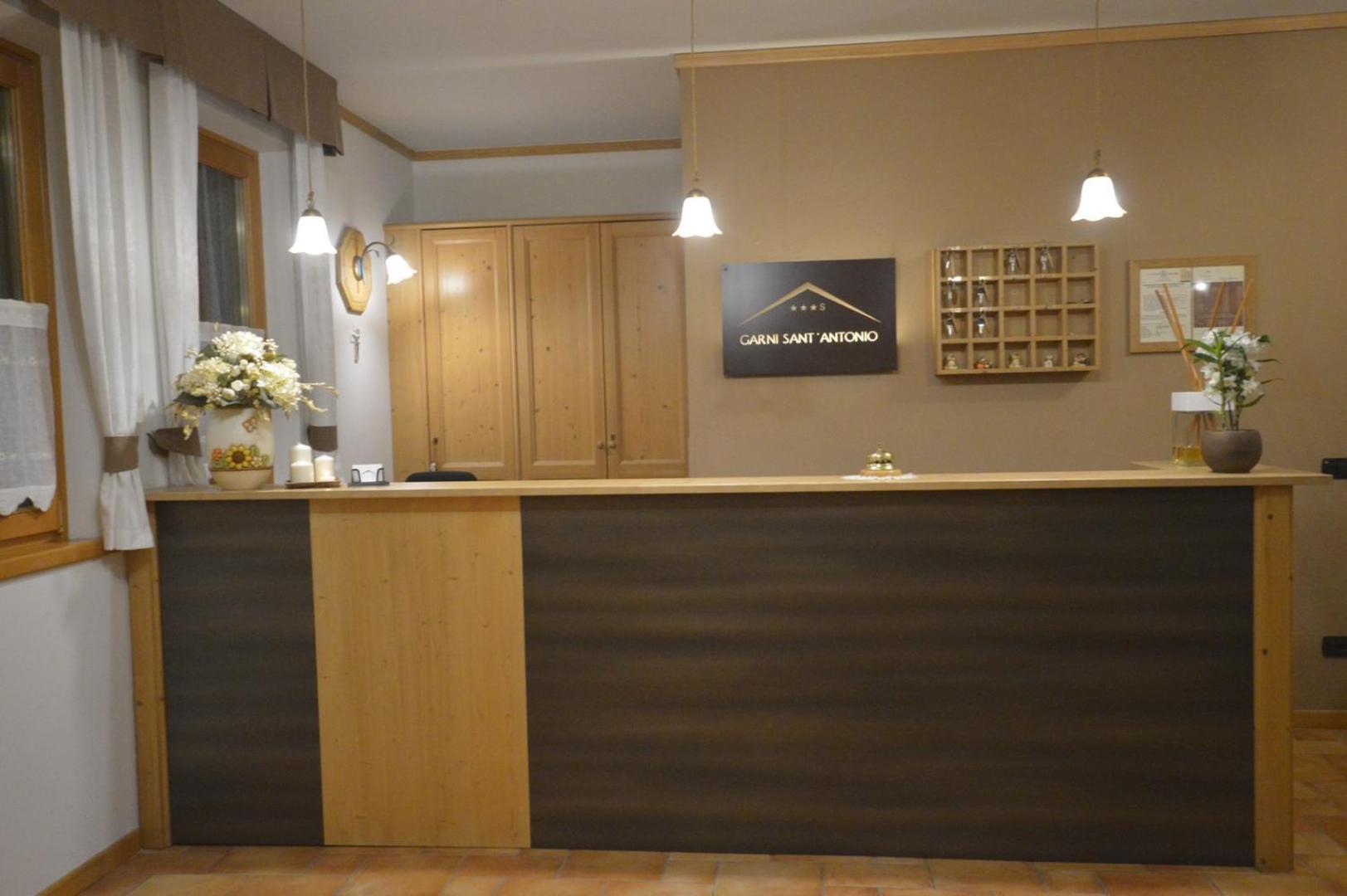 Hotel Garni Sant'Antonio Con Spa 마돈나 디 캄필리오 외부 사진