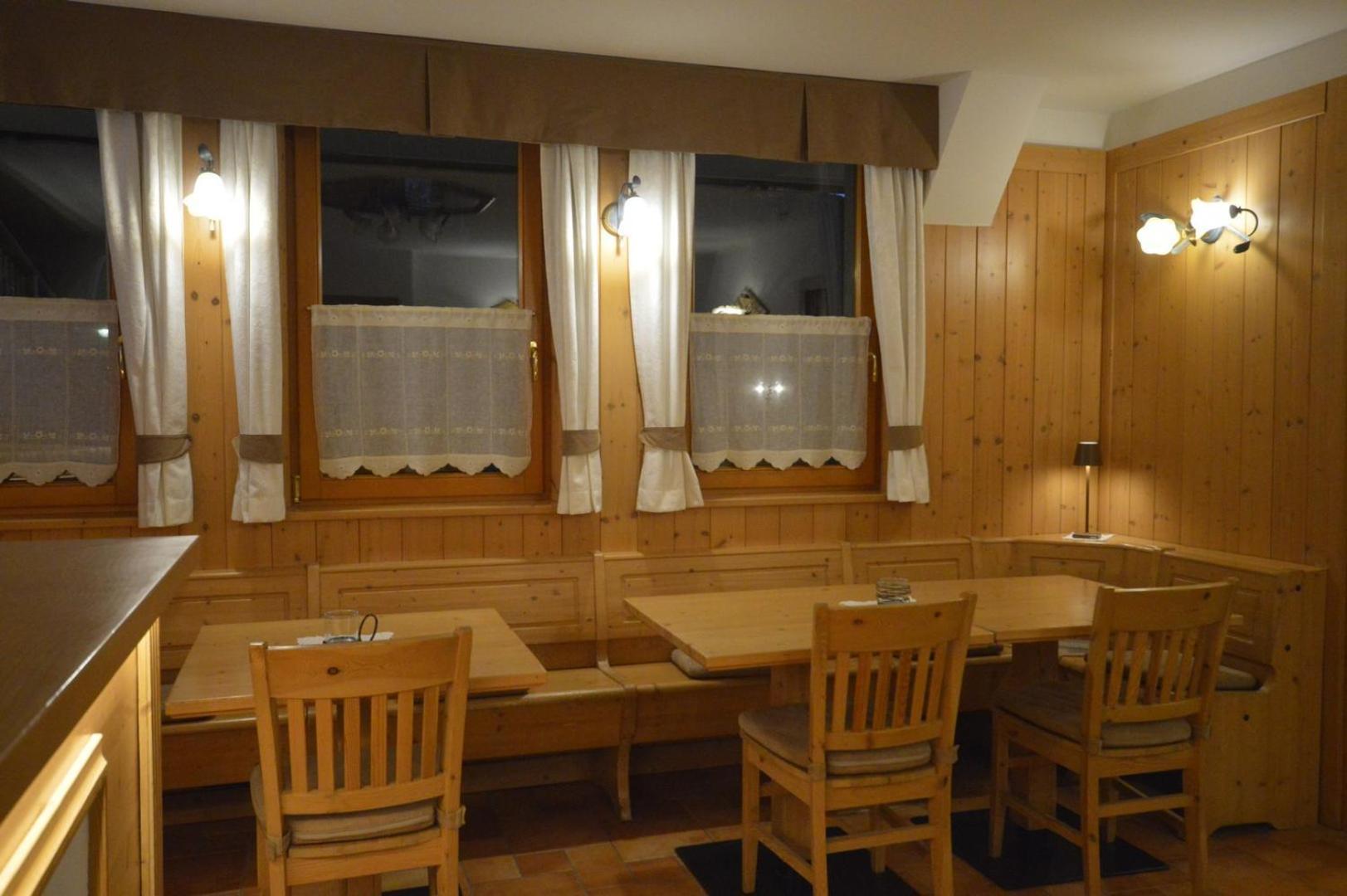 Hotel Garni Sant'Antonio Con Spa 마돈나 디 캄필리오 외부 사진