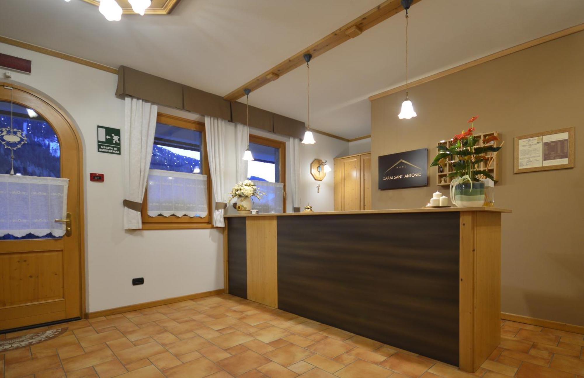 Hotel Garni Sant'Antonio Con Spa 마돈나 디 캄필리오 외부 사진