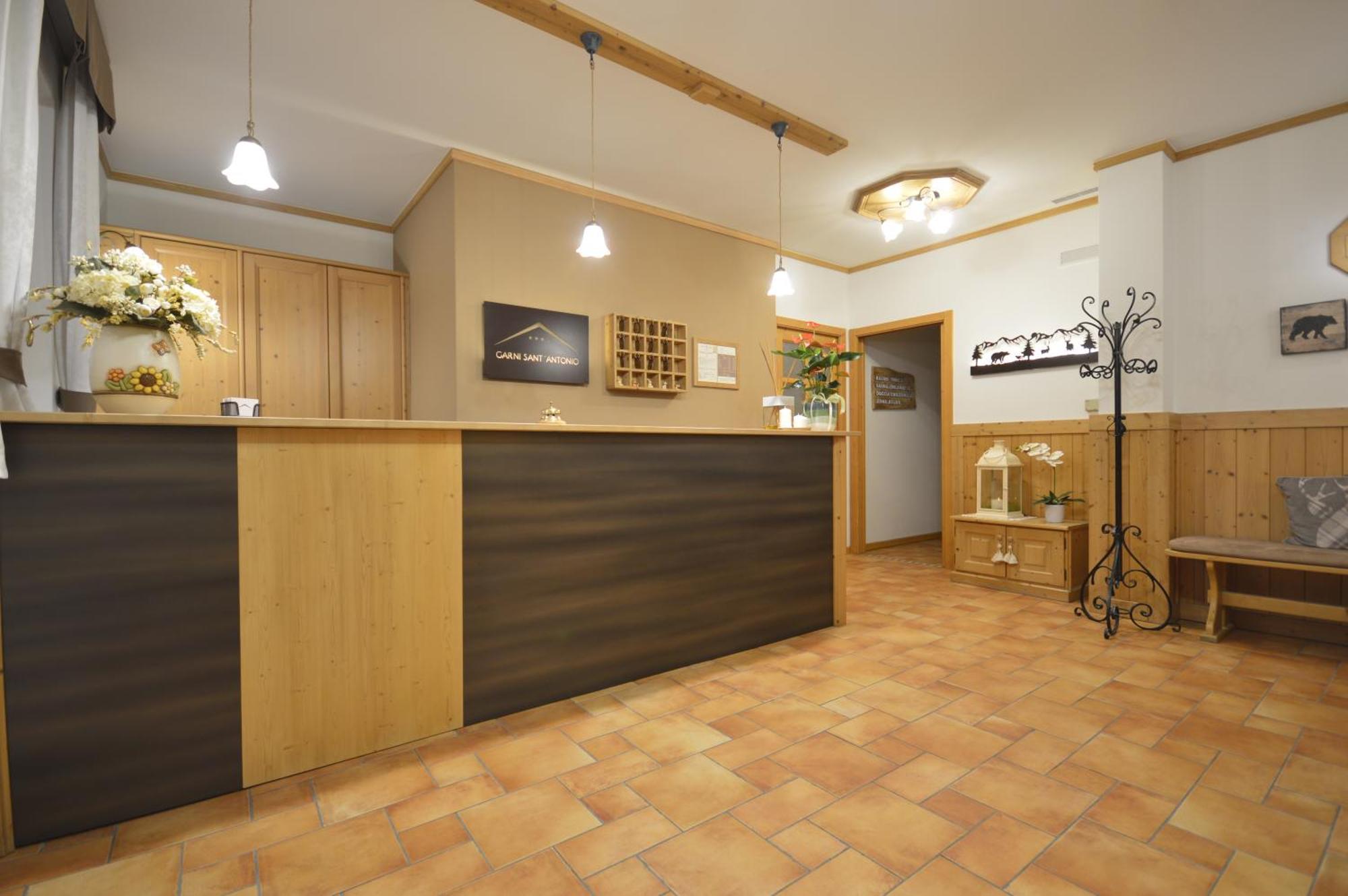 Hotel Garni Sant'Antonio Con Spa 마돈나 디 캄필리오 외부 사진