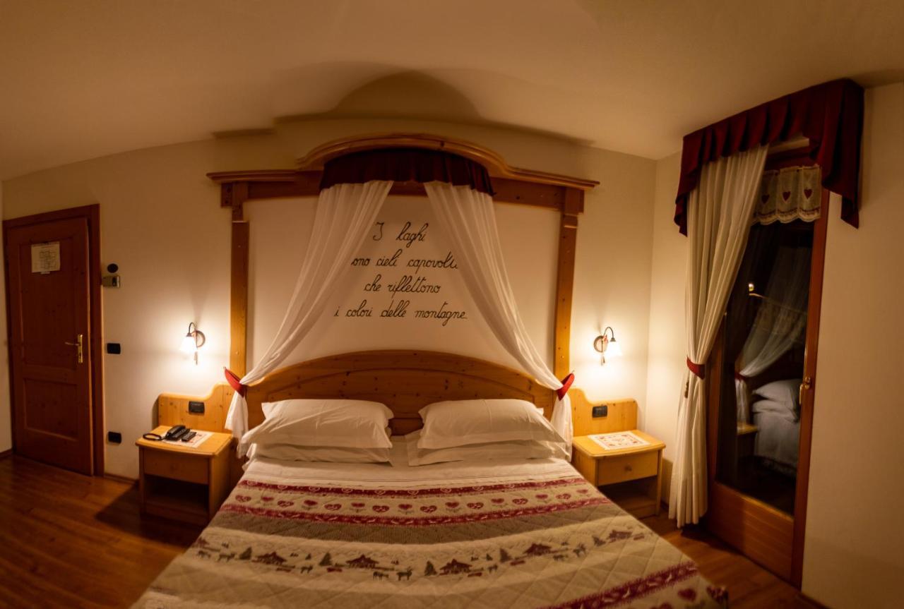 Hotel Garni Sant'Antonio Con Spa 마돈나 디 캄필리오 외부 사진